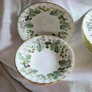Set of 4- Lavinia Fruit Bowls